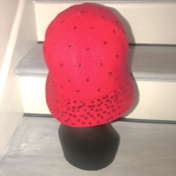 August black sparkly bucket hat & Nine West Red sequin wool hat Vintage main image 13